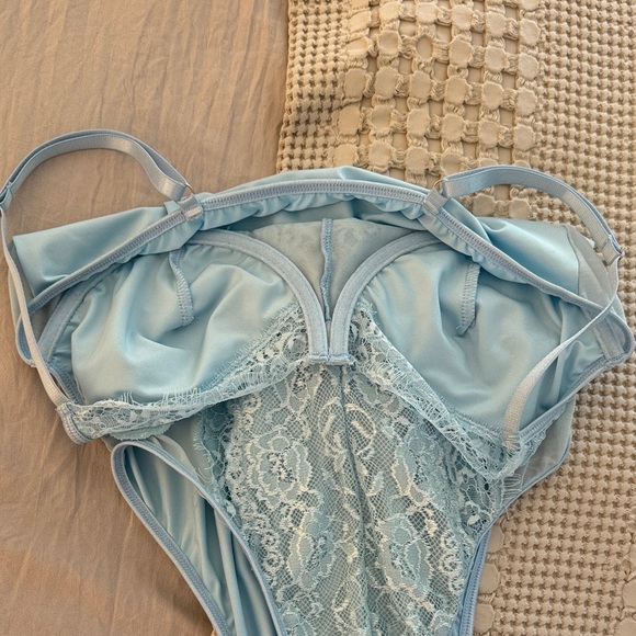Light Blue Lace Bodysuit - Picture 3 of 5